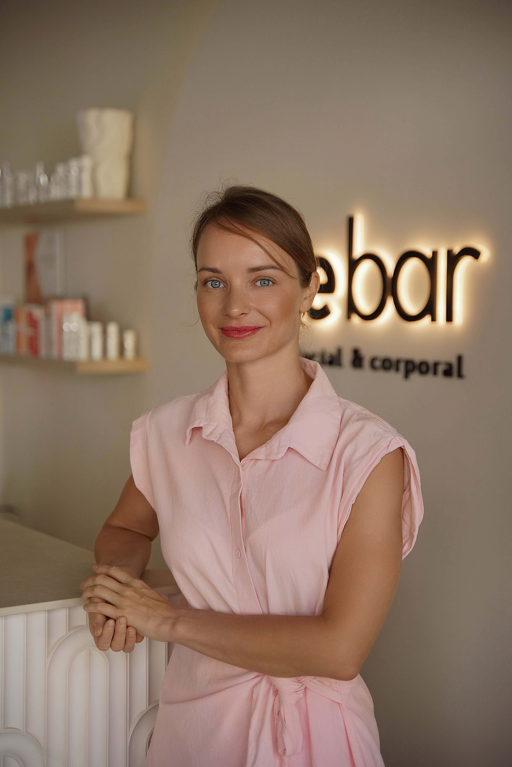 Experiencia de bienestar y cuidado personalizado en Facebar